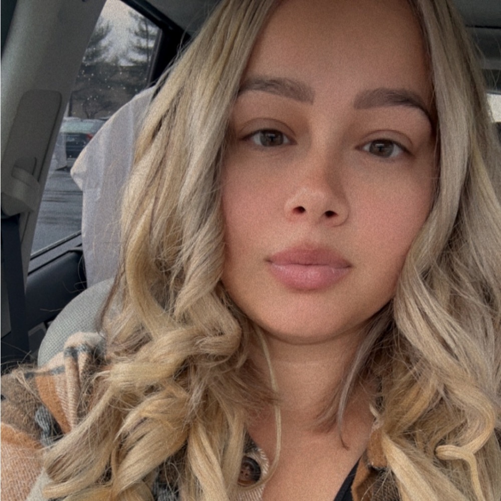 Meet your Posher, Aneris